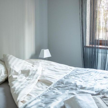 Apartamenty Centrum- Kochanowskiego -Dawniej Two-Bedroom Apartment 지엘로나구라 외부 사진