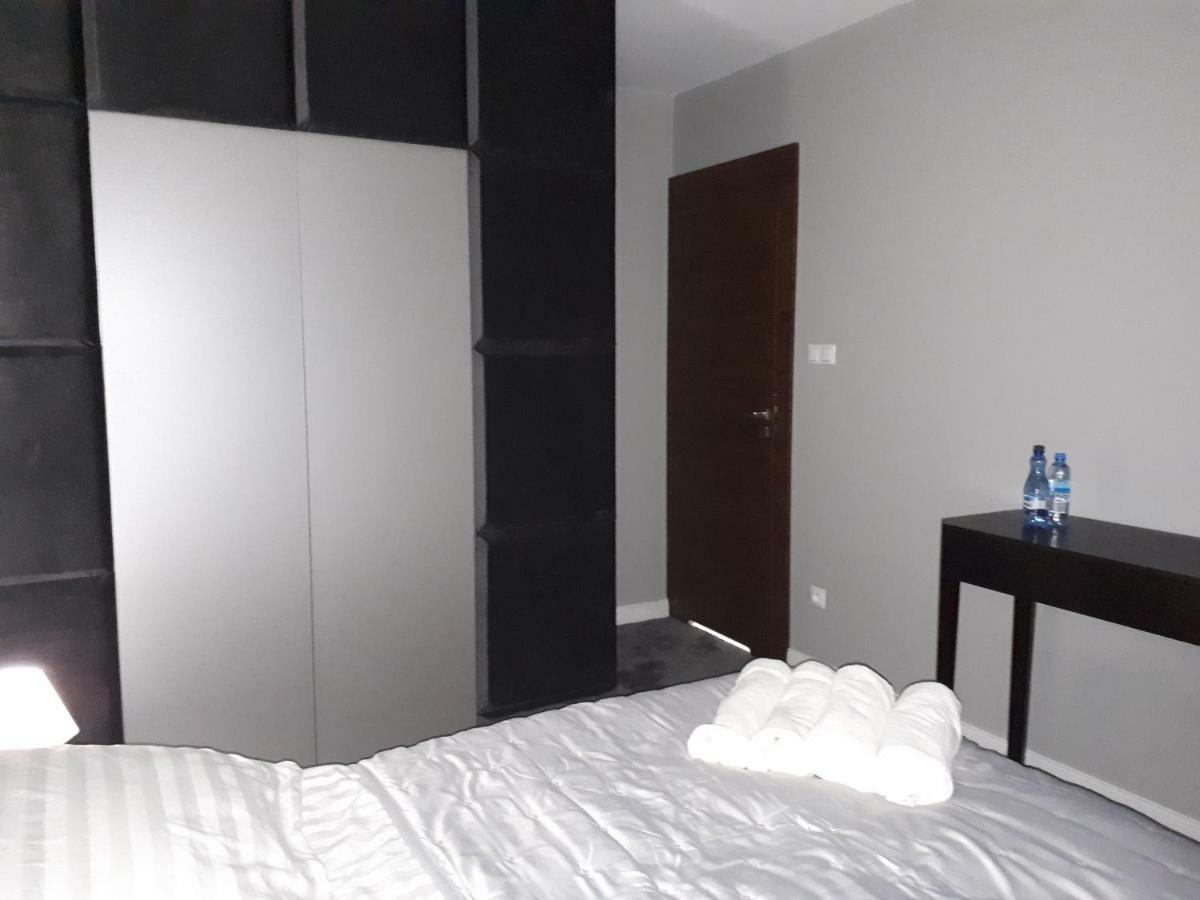 Apartamenty Centrum- Kochanowskiego -Dawniej Two-Bedroom Apartment 지엘로나구라 외부 사진