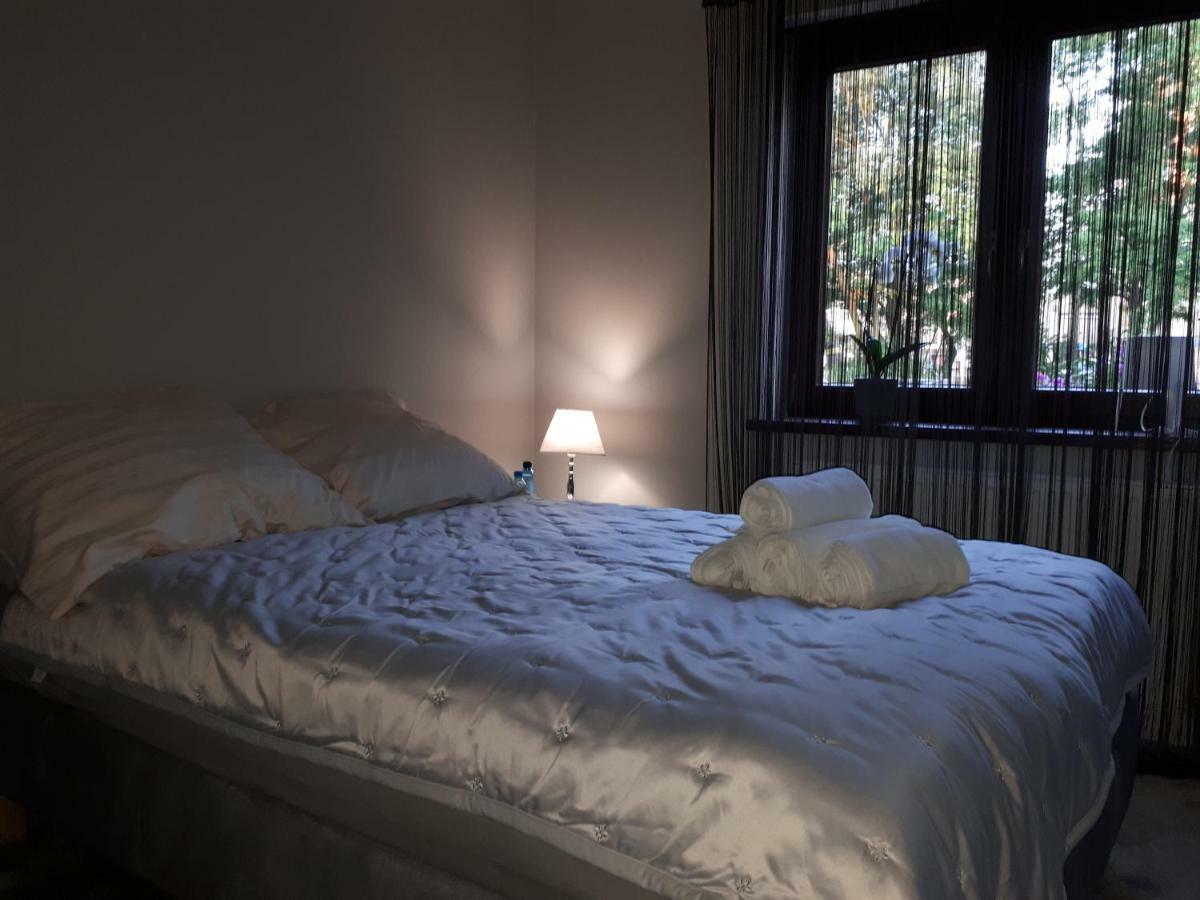 Apartamenty Centrum- Kochanowskiego -Dawniej Two-Bedroom Apartment 지엘로나구라 외부 사진