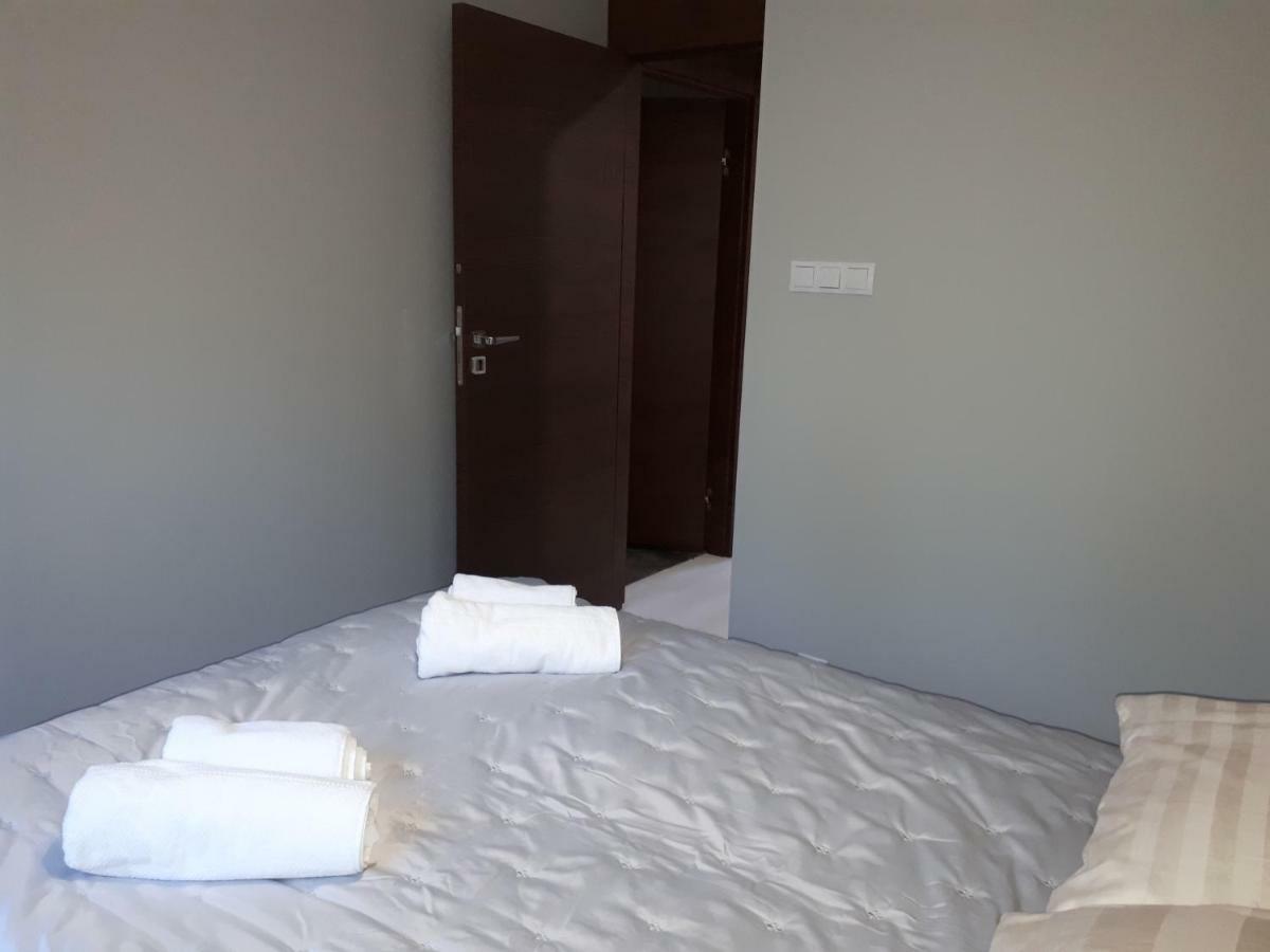 Apartamenty Centrum- Kochanowskiego -Dawniej Two-Bedroom Apartment 지엘로나구라 외부 사진