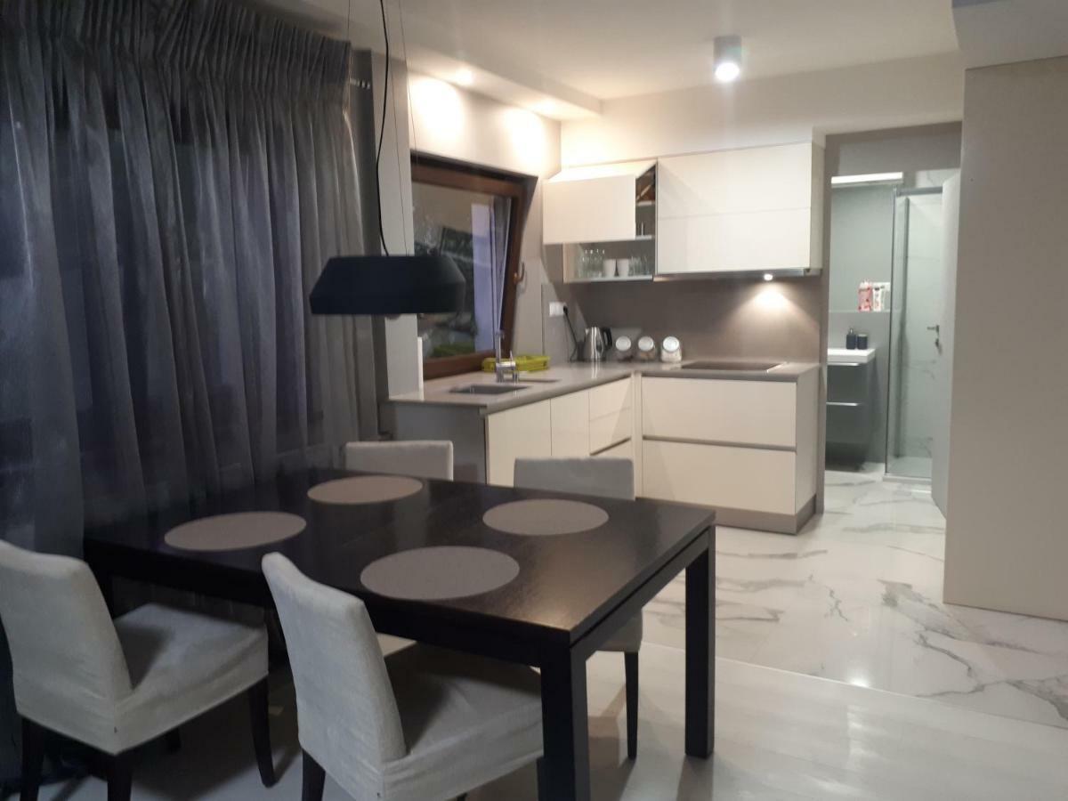 Apartamenty Centrum- Kochanowskiego -Dawniej Two-Bedroom Apartment 지엘로나구라 외부 사진