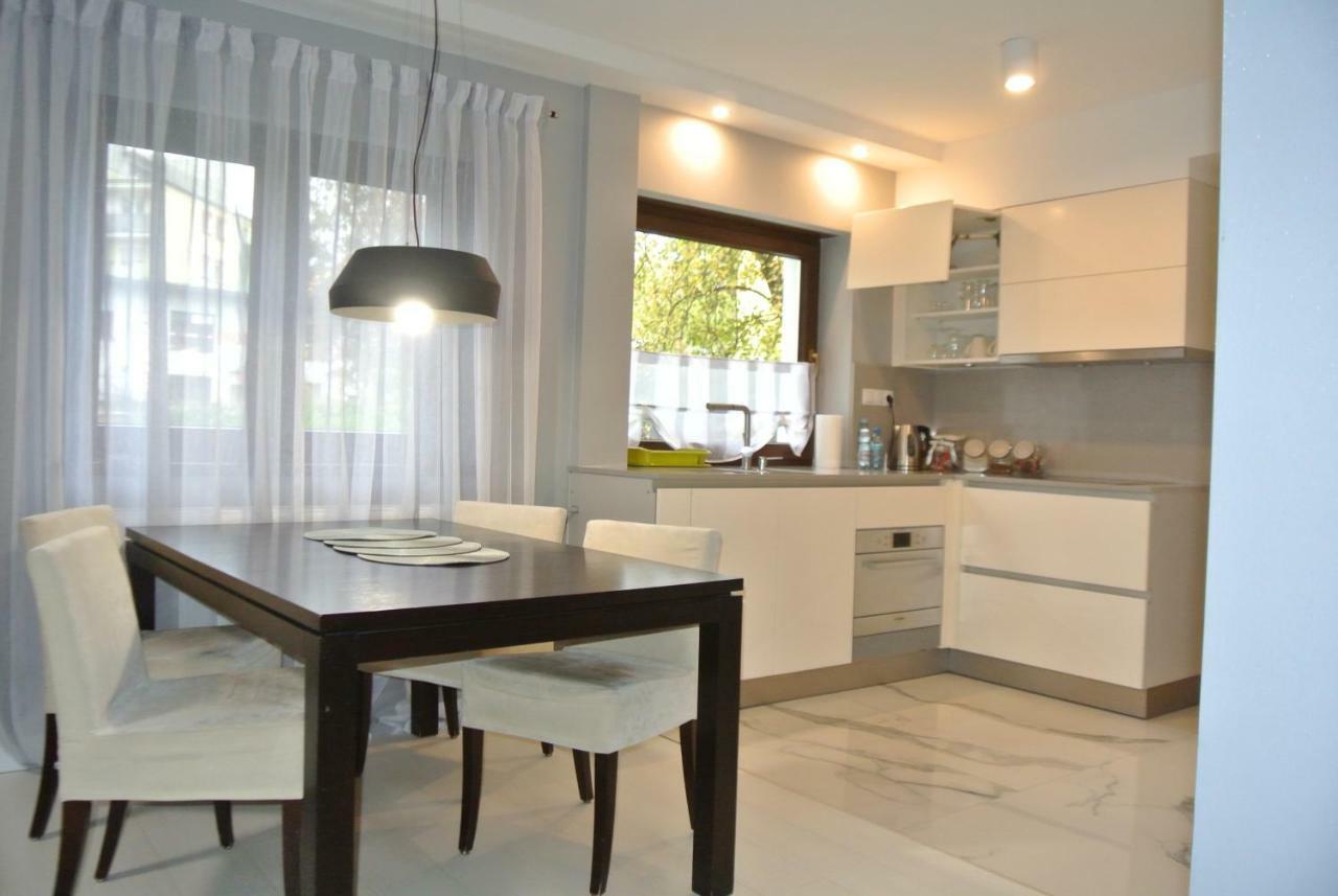 Apartamenty Centrum- Kochanowskiego -Dawniej Two-Bedroom Apartment 지엘로나구라 외부 사진